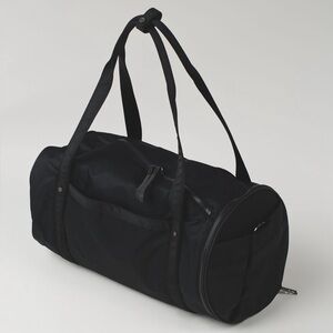 LULULEMON Black Run Ways Duffel